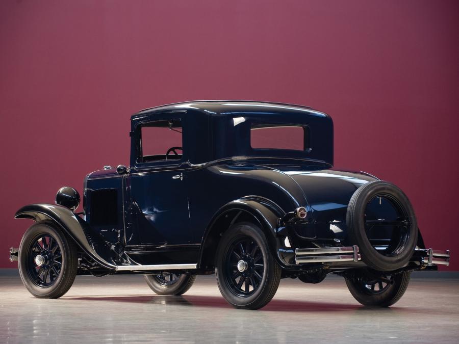 Dodge DD Business Coupe 1930 года  (фото 7 из 8)